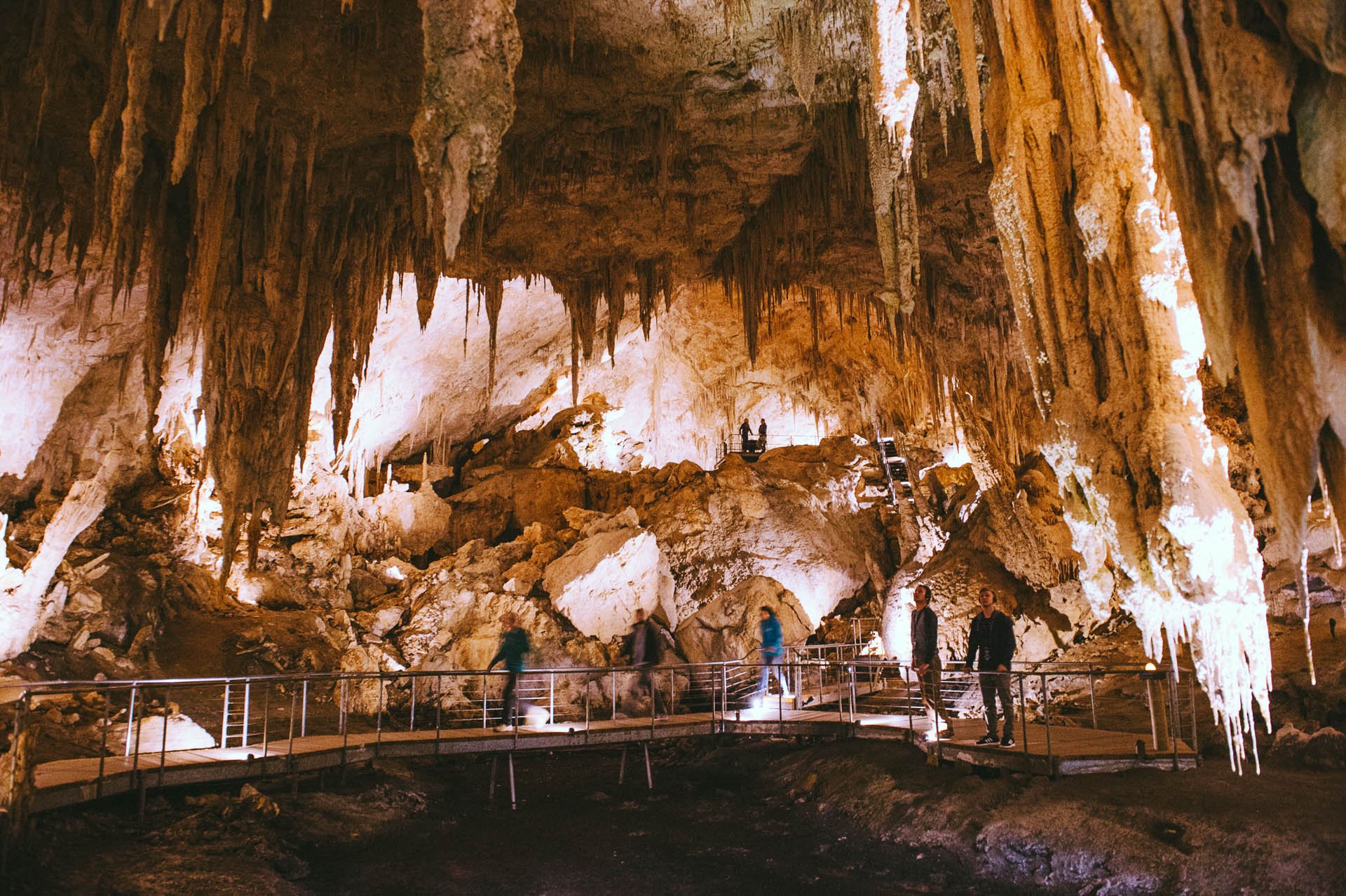 mammoth cave (western australia) tours